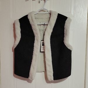 Suko Faux Suede Cropped Vest Size S NWT